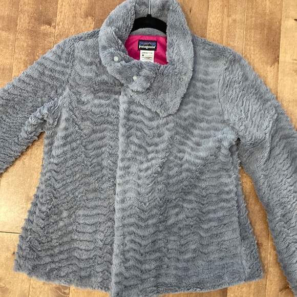 Patagonia Pelage Jacket Faux Fur Gray; Size Small - Picture 4 of 11